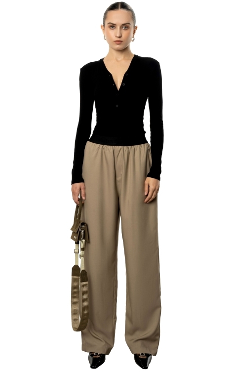 ÁO IREN - MÀU ĐEN